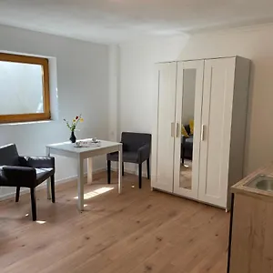 Apartment Schöne Souterrainwohnung In, Seeshaupt